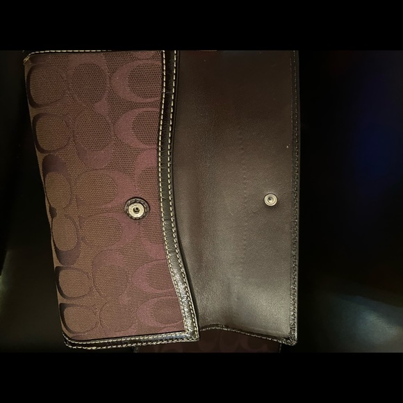 Brown coach wallet - Picture 7 of 8